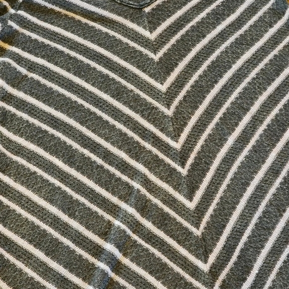 GILDED INTENT, BUCKLE, Cold Shoulder Striped Tunic Sweater Top, XS, BARELY WORN! - Picture 14 of 16